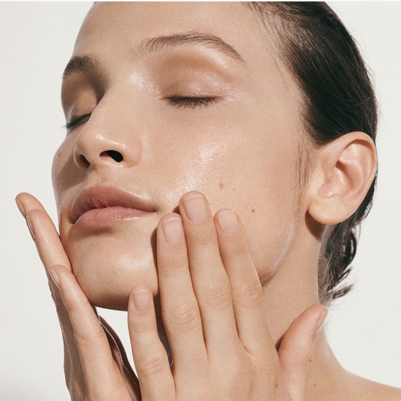 NIB La Mer The Treatment Lotion (3.4 oz.) - Picture 9 of 11